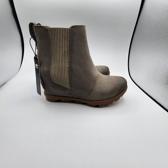 Women's Joan Of Arctic Wedge II Chelsea Bootie Size 6 Khaki - Picture 6 of 13